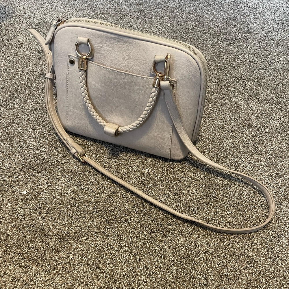 Elegant Cream Shoulder Bag